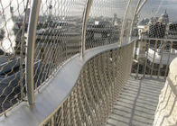 La barrière décorative de maille de câble métallique, la mode extérieure 2,0 le millimètre X tendent la maille de filet de fil
