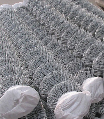 Clôture de Cyclone Chain Wire de barrière de maillon de chaîne de noir de mesure d'OIN 9 de GV